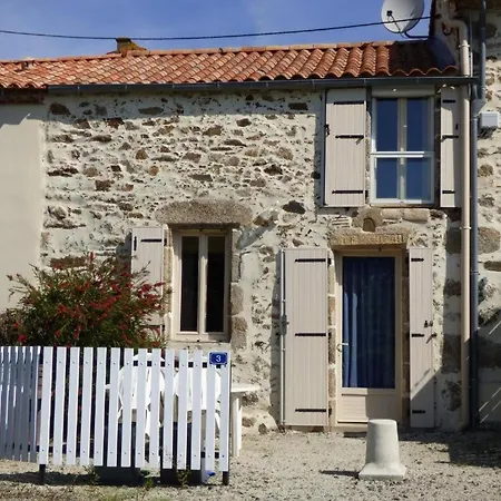 Holiday home Gite Le Verger Saint-Mars-la-Reorthe